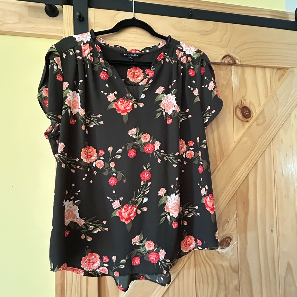 41 Hawthorn Dark Floral Top